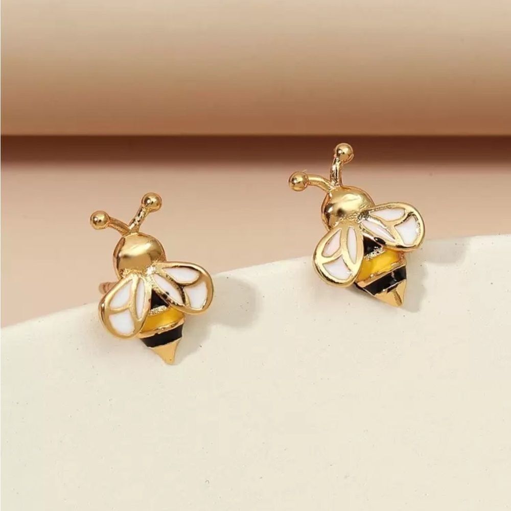 Bee Earrings S1010